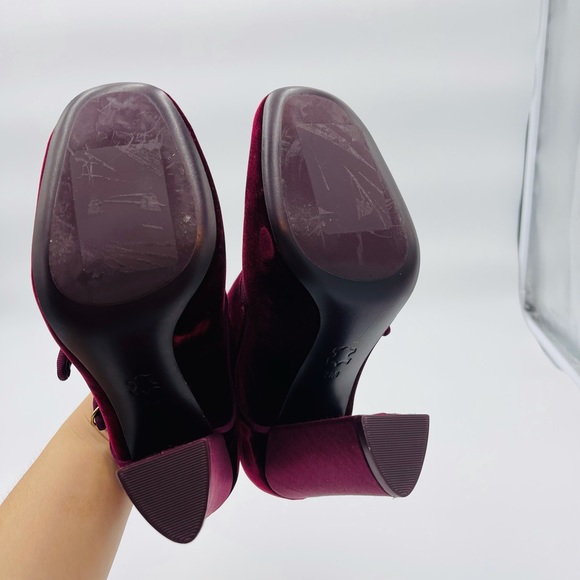 NEW TORY BURCH CARLEY VELVET ANKLE BOOTIES - Picture 9 of 10
